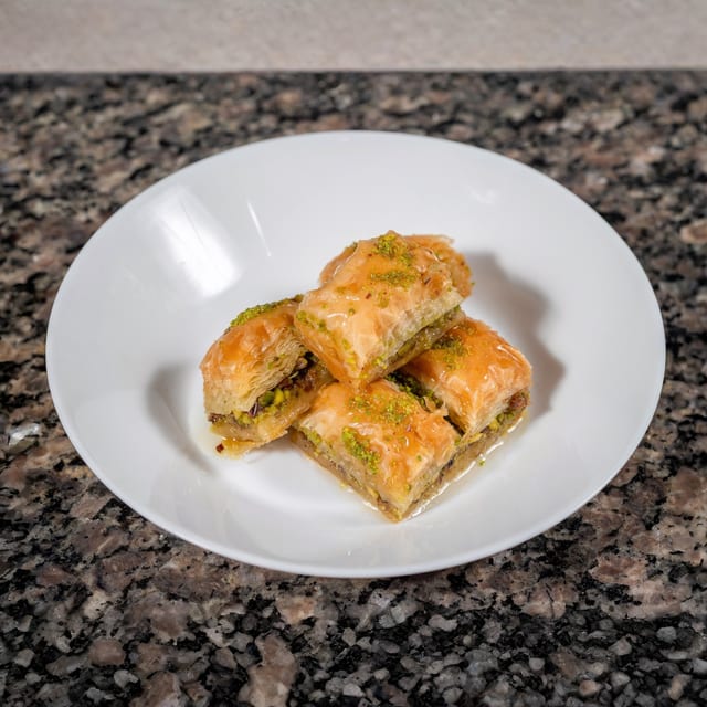 D1. Baklava.